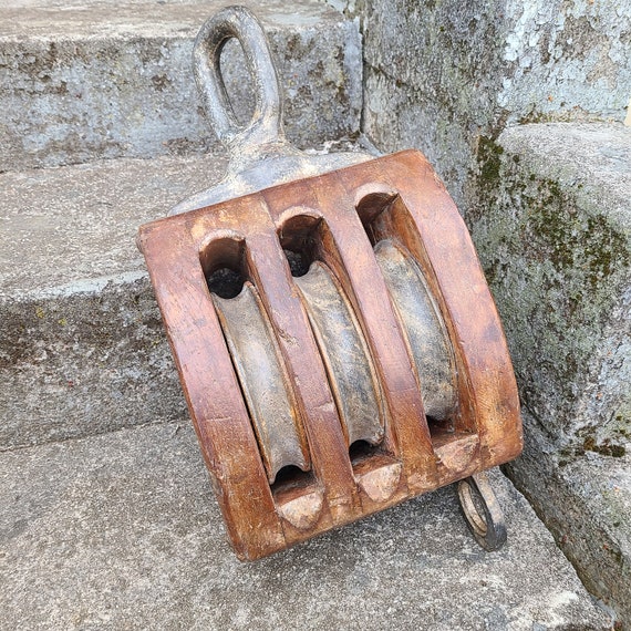 thumbnail image 2 of Wooden Ship Model Pulley Kit, Wooden Pulley Block - Small 2 of 14