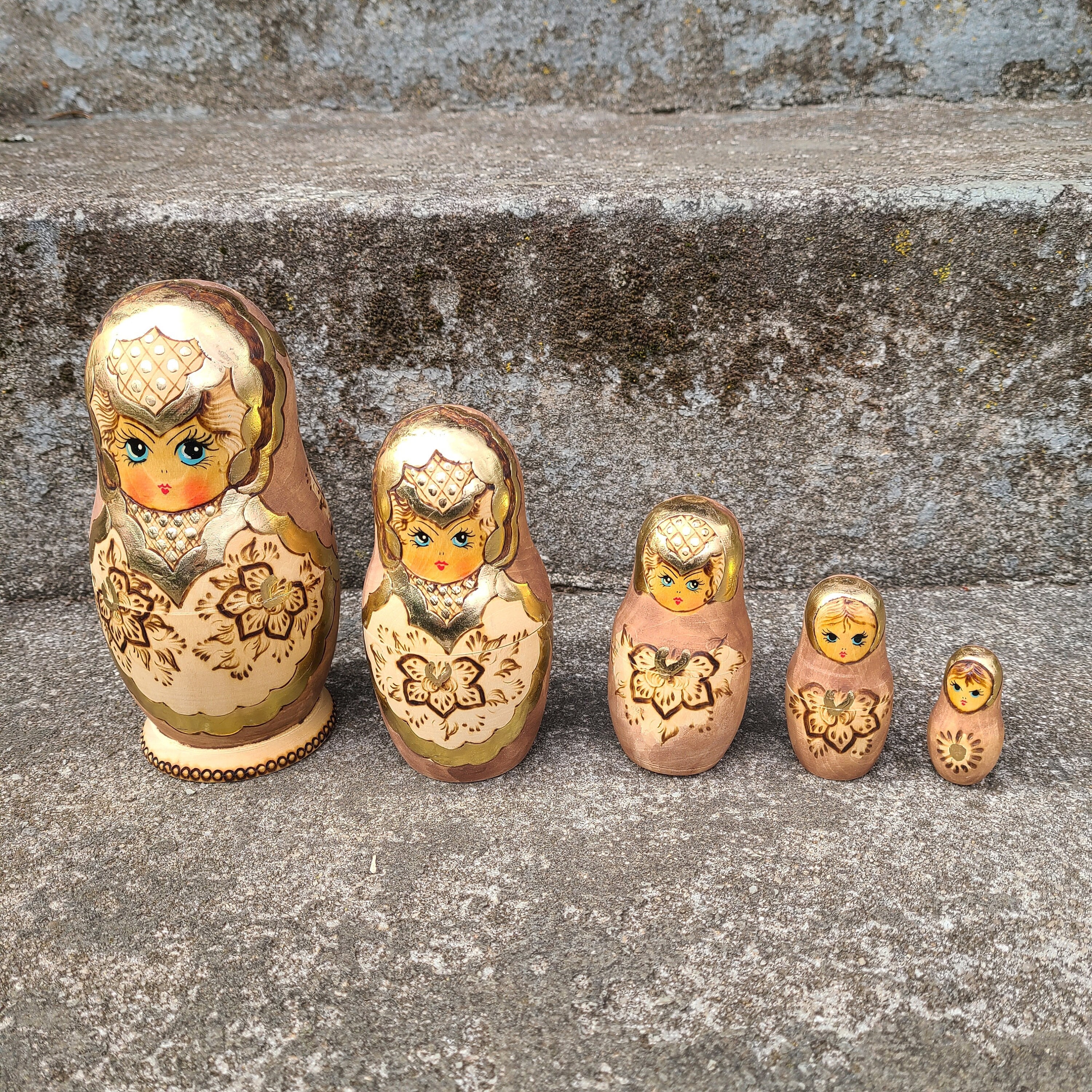 Poupées Gigognes Russes 15 Pièces – Matriochka En Bois Peinte à La Main – Jouet Déco Artisanat Traditionnel