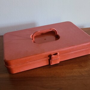 Vintage Wil Hold Hard Plastic Sewing Box With Tray Made in USA 