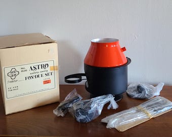 Vintage Fondue Set Astro Fondue Pot 1970s Orange Flame Fondue Complete Set Fondue Set New in Box Mid Century Fondue Set Table Top Cooking