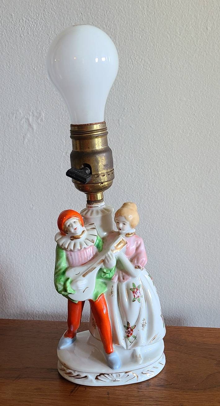 5/15 うさぽん 様　❤️1930's イヤーボタン❤️メリーソート　ビンテージ Vintage Porcelain Couple Table Lamp 1950's Mandolin Player With