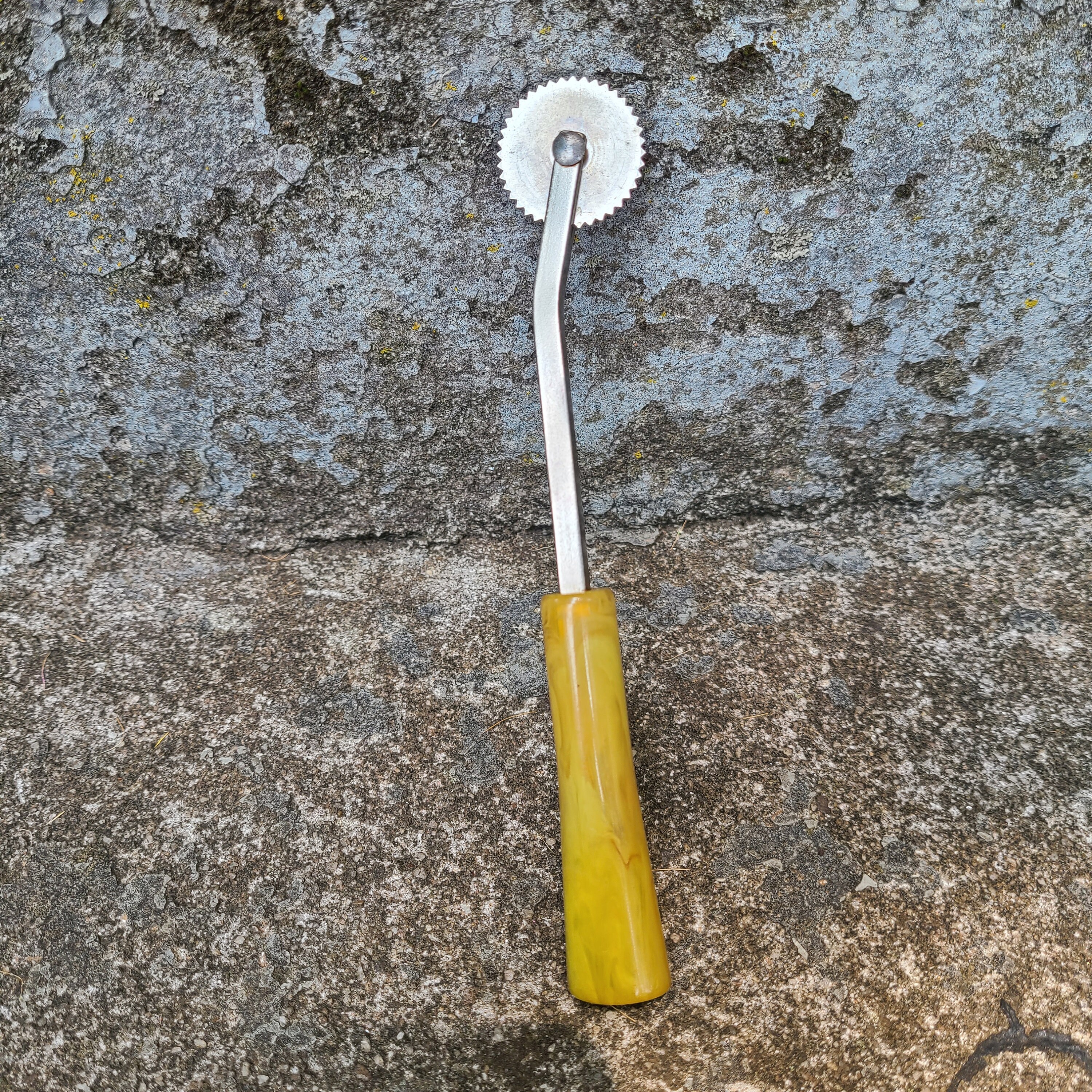 Pattern Tracer Rods Vintage Bakelite Sewing Pattern Tracer 1940s Bakelite Tracing Wheel ...