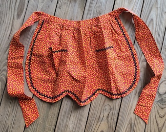 Vintage Floral Apron Red Orange Kitchen Apron With Rick Rack Trim Half Apron 1970s Apron 1980s Apron Yellow Flower Apron with Pockets