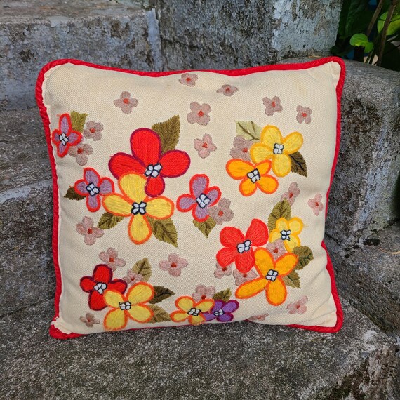 Vintage Floral Pillow 1970s Crewel Flower Pillow Square Throw Pillow 70s Accent Pillow Handmade Red & Yellow Groovy Daisy Flower Pillow