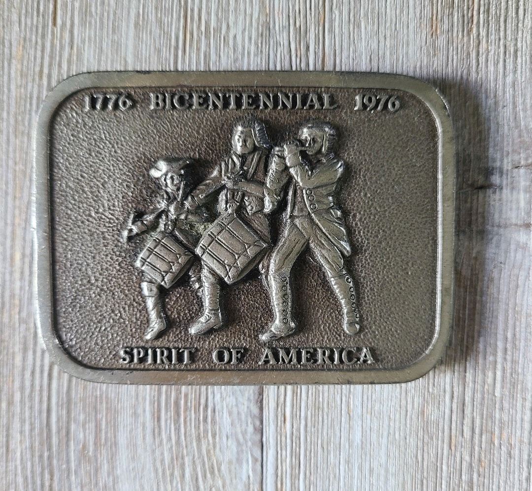 Vintage 1976 American Revolution Bicentennial Belt Buckle