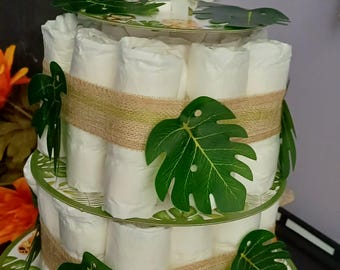 Tarta de pañales con temática de la jungla: un regalo original para baby shower.