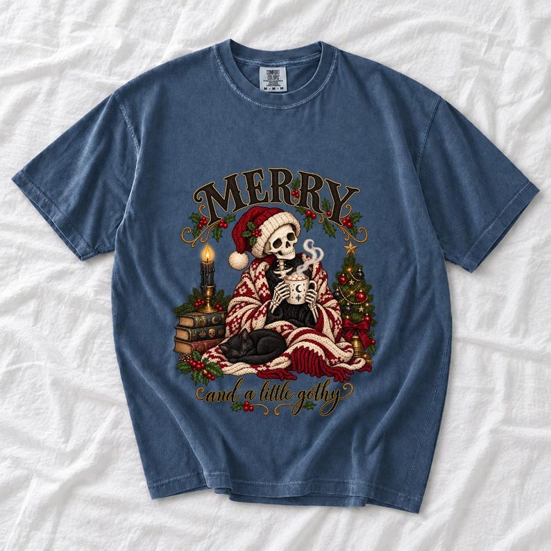 Готично-уютный скелет в колпаке «Merry and a Little Gothy»