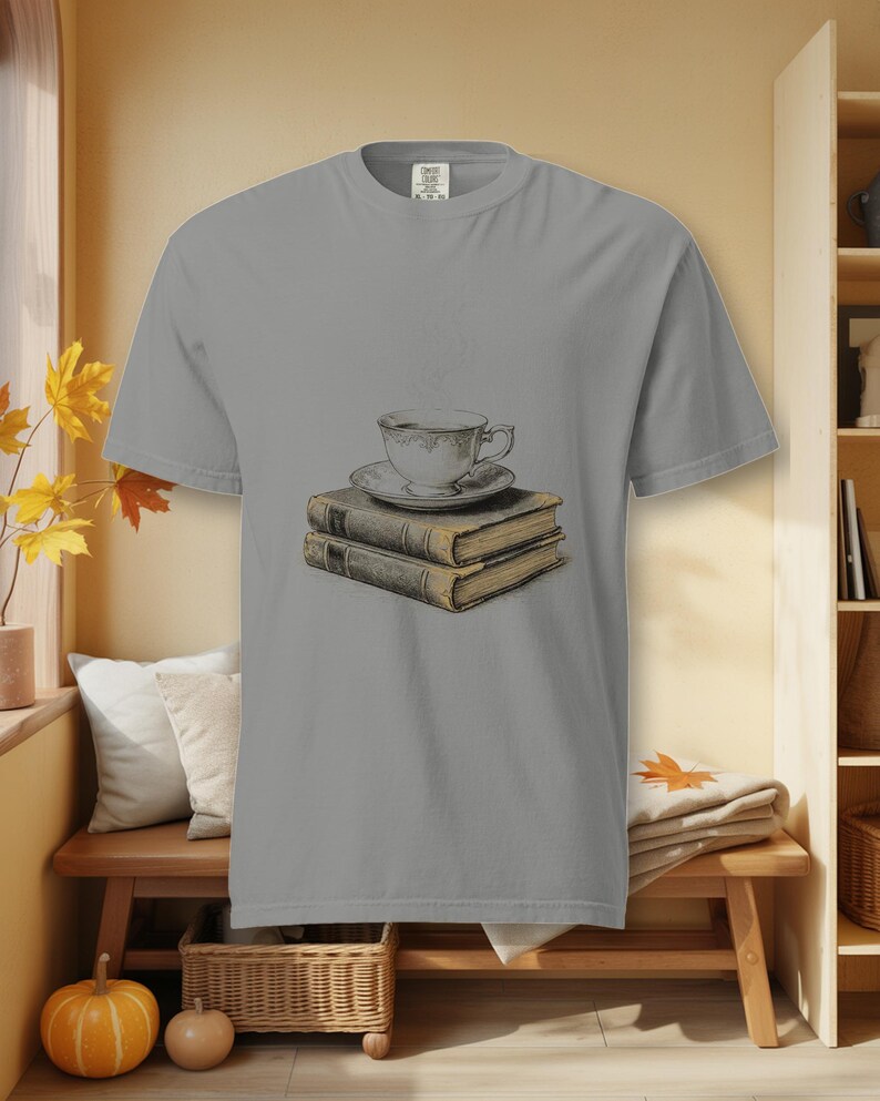 Camiseta de té y libros, camiseta estilo cottagecore para amantes del té, camiseta Comfort Colors para amantes de los libros con diseño de taza de té, camiseta para amantes de los libros imagen 6