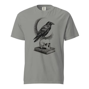 Rabenschädel-Shirt, Edgar Allan Poe Raben-T-Shirt, Comfort Colors Gothic Raben-T-Shirt, Mondkrähen-Shirt, Nevermore Raben-T-Shirt Bild 2