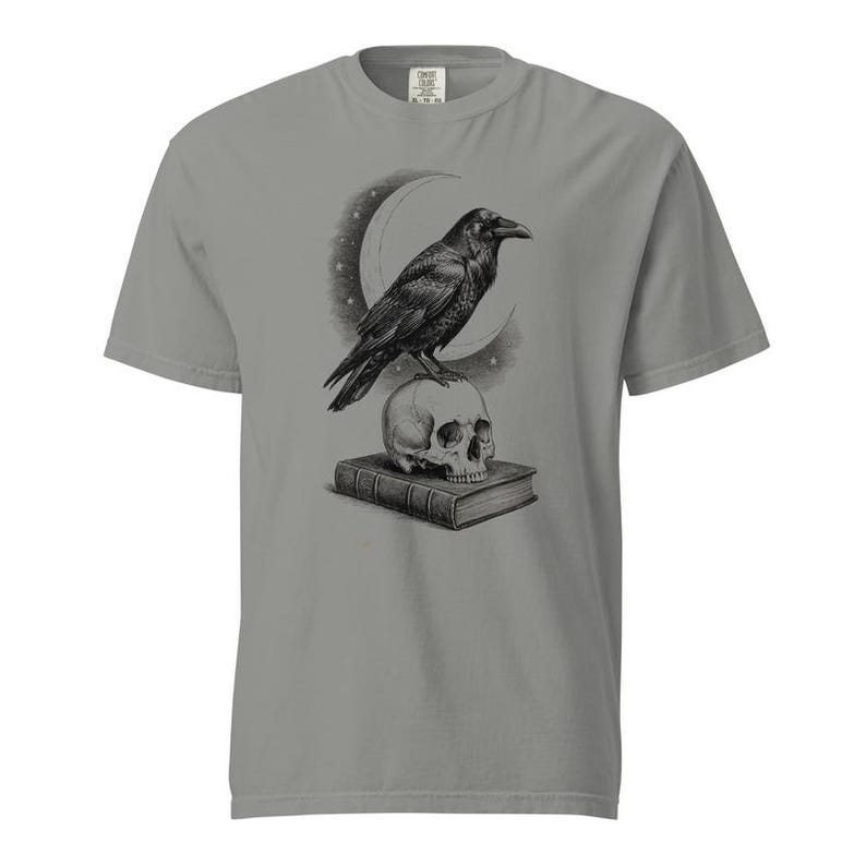 Rabenschädel-Shirt, Edgar Allan Poe Raben-T-Shirt, Comfort Colors Gothic Raben-T-Shirt, Mondkrähen-Shirt, Nevermore Raben-T-Shirt Bild 2