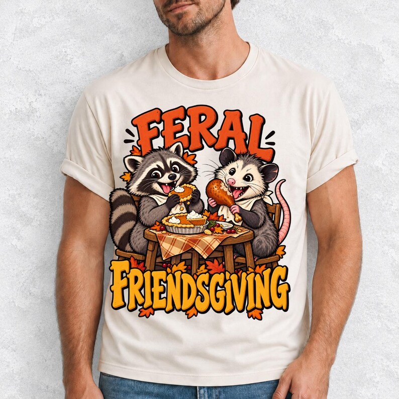 «Feral Friendsgiving» — енот и опоссум за столом