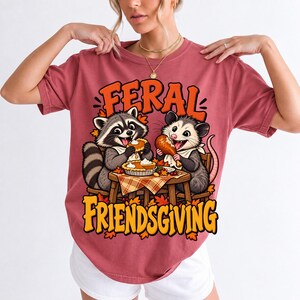 «Feral Friendsgiving» — енот и опоссум за столом