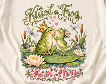 Comfort Colors Frog Couple Shirt, Kissed a Frog Kept Him Tee, Funny Frog Prince T-shirt, Cottagecore Frog Love Shirt, Women Frog Tee