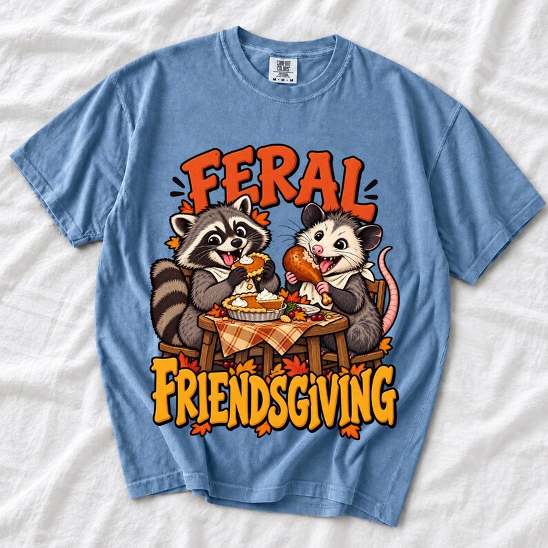 «Feral Friendsgiving» — енот и опоссум за столом