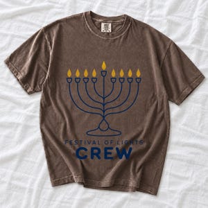 «Festival of Lights Crew» — семейный минимализм