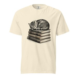 Tabby Cat Shirt, Sleeping Cat on Books Tee, Comfort Colors Cat Lover T-shirt, Bookish Cat Mom Shirt, Retro Kitty Reader Tee image 4