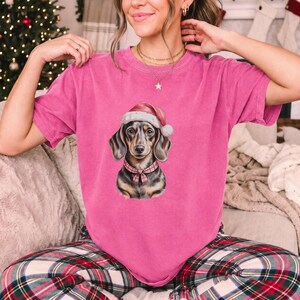 Comfort Colors Dachshund Santa Hat Shirt, Watercolor Doxie Christmas Tee, Dachshund Christmas T-shirt, Doxie Mom Holiday Shirt