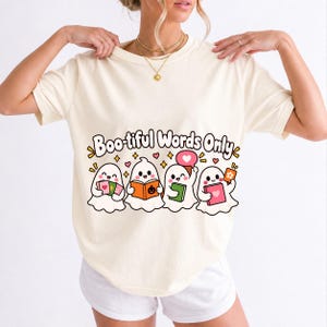Four kawaii ghosts with flash cards, speech bubbles and books, text Boo-tiful Words Only