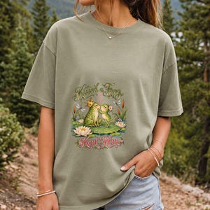 Comfort Colors Frog Couple Shirt, Kissed a Frog Kept Him Tee, Funny Frog Prince T-shirt, Cottagecore Frog Love Shirt, Women Frog Tee