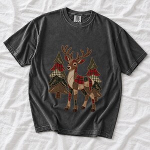 Comfort Colors Plaid Reindeer Christmas Shirt, Patchwork Reindeer Tee, Rustic Christmas Deer T-shirt, Farmhouse Reindeer Holiday Shirt