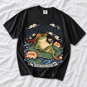 Лягушка «Busy Pondering (Pond Hours Only)»