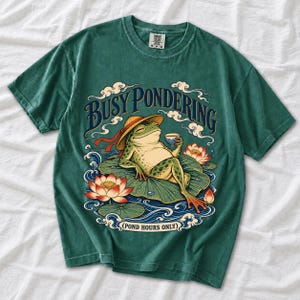 Лягушка «Busy Pondering (Pond Hours Only)»