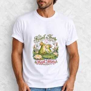 Comfort Colors Frog Couple Shirt, Kissed a Frog Kept Him Tee, Funny Frog Prince T-shirt, Cottagecore Frog Love Shirt, Women Frog Tee