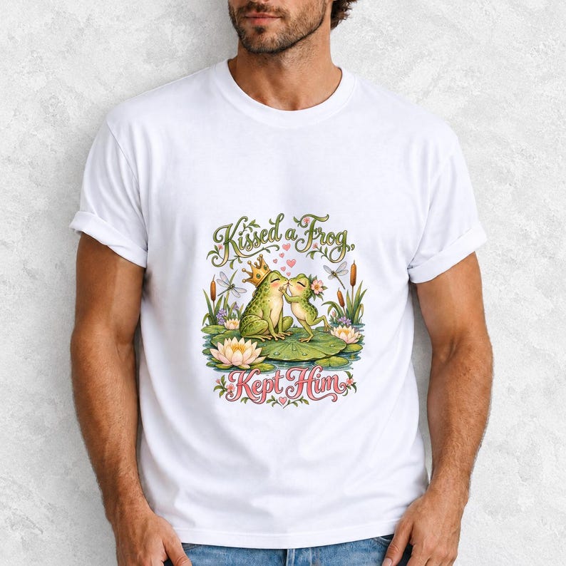 Comfort Colors Frog Couple Shirt, Kissed a Frog Kept Him Tee, Funny Frog Prince T-shirt, Cottagecore Frog Love Shirt, Women Frog Tee