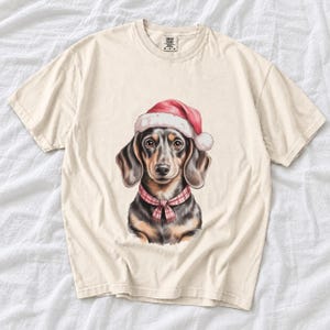 Comfort Colors Dachshund Santa Hat Shirt, Watercolor Doxie Christmas Tee, Dachshund Christmas T-shirt, Doxie Mom Holiday Shirt