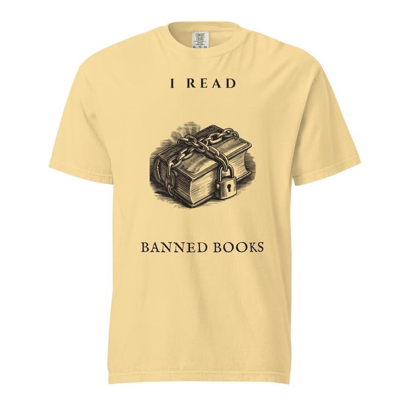 Camiseta de Libros Prohibidos, Camiseta "Leo Libros Prohibidos", Camiseta Comfort Colors para Amantes de los Libros, Camiseta de Bibliotecario con Libros Prohibidos imagen 4