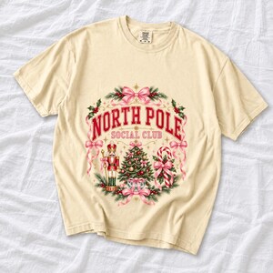 «North Pole Social Club» — whimsical preppy с бантами