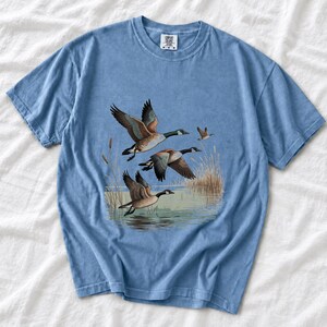Comfort Colors Canada Goose Shirt, Retro Wild Geese Tee, Geese Pond Winter T-shirt, Waterfowl Hunting Shirt Gift, Goose Lover Tee