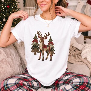 Comfort Colors Plaid Reindeer Christmas Shirt, Patchwork Reindeer Tee, Rustic Christmas Deer T-shirt, Farmhouse Reindeer Holiday Shirt