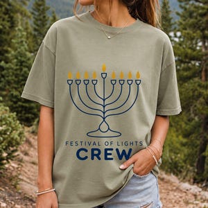«Festival of Lights Crew» — семейный минимализм