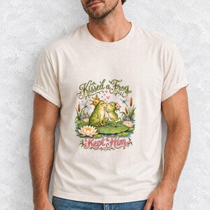 Comfort Colors Frog Couple Shirt, Kissed a Frog Kept Him Tee, Funny Frog Prince T-shirt, Cottagecore Frog Love Shirt, Women Frog Tee