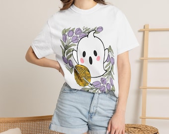 T-shirt « Fantôme mignon avec de la laine et des tulipes » pour les passionnés de crochet | Motif printanier et ludique pour Halloween