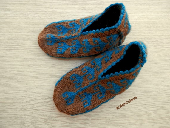 Zapatos de Bebé de Ganchillo Tejer A Mano Zapatillas Sneakers Ropa Calcetines Sombreros Gorras Botas
