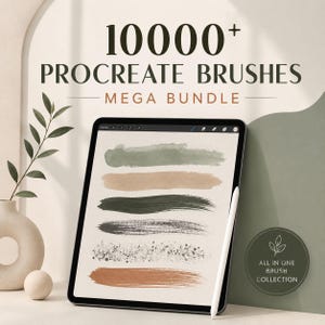Pode incluir: Um tablet digital exibindo seis traços de pincel horizontais distintos em tons de verde sálvia, bege, oliva escuro, carvão e terracota. A tela mostra o texto 10000+ PROCREATE BRUSHES MEGA BUNDLE e um emblema com ALL IN ONE BRUSH COLLECTION.