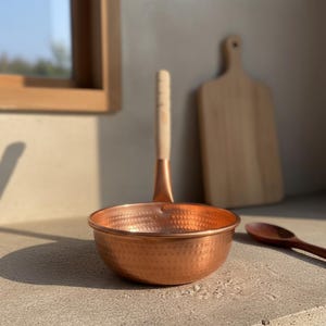 Handmade Hammered Copper Ayurveda Pot, Wooden Handle, 20cm Saucepan