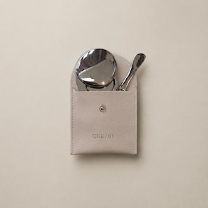 STANDBY Empty Refillable Compact With Spatula and Vegan Suede Pouch