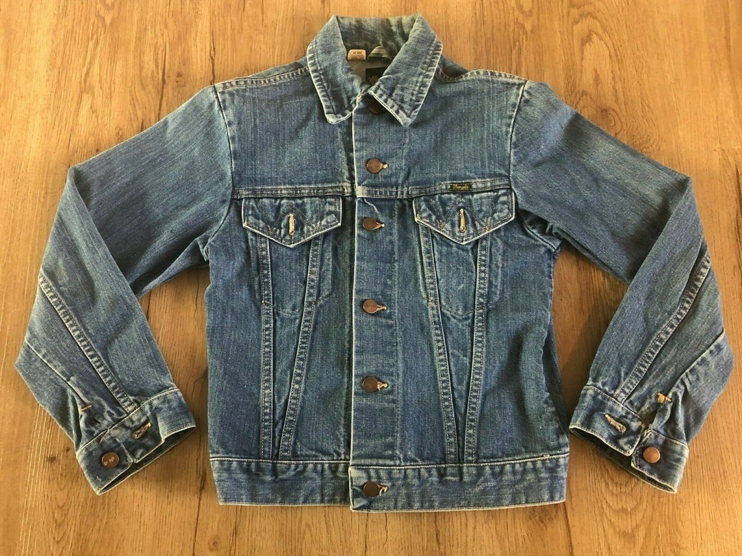 ジャケット・アウター 1970s Wrangler Denim Jacket Size 34 Vintage Wrangler Jean Jacket Size S/M Classic Blue 70s