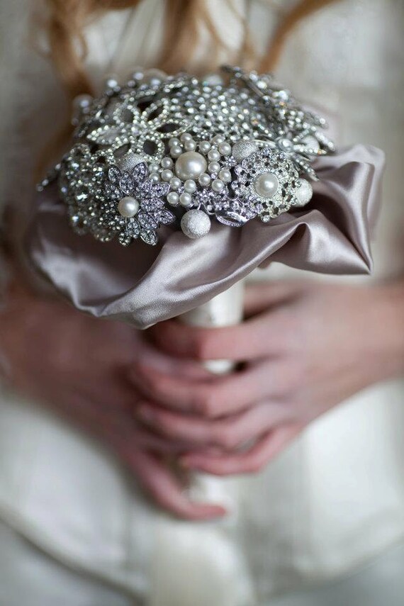 Items similar to Brooch wedding bouquet. silver bling ...
