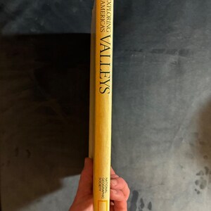 Het verkennen van de valleien van Amerika: van de Shenandoah tot de Rio Grande, door de National Geographic Society, 1984, eerste editie. In bijna perfecte/zeer goede staat. afbeelding 9