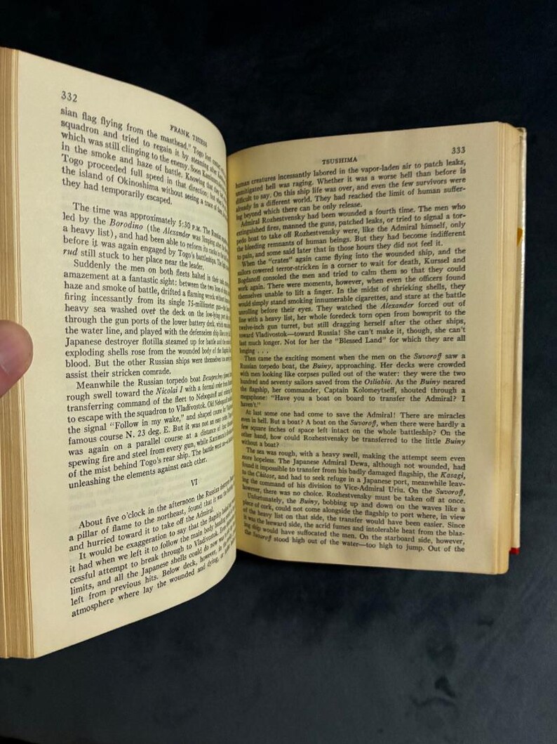 Men at War: The Best War Stories of All Time by Ernest Hemingway (editor) 1942 Edition Very Good/Good image 8