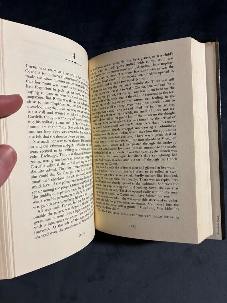 El cráneo bajo la piel de P. D. James. Primera edición, primera impresión. Casi perfecto/Muy buen estado. Tapa dura. imagen 7