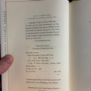 Ciudades de la llanura, de Cormac McCarthy, 1998. Primera edición, primera impresión. Excelente/Casi excelente estado. imagen 3