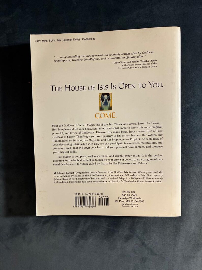 Isis Magic: Cultivating a Relationship with the Goddess of 10,000 Names by M. Isidora Forrest 2001 First Edition First Printing Very Good image 7