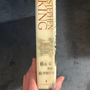 Bag of Bones by Stephen King 1998 First Edition First Printing Near Fine/Very Good image 6