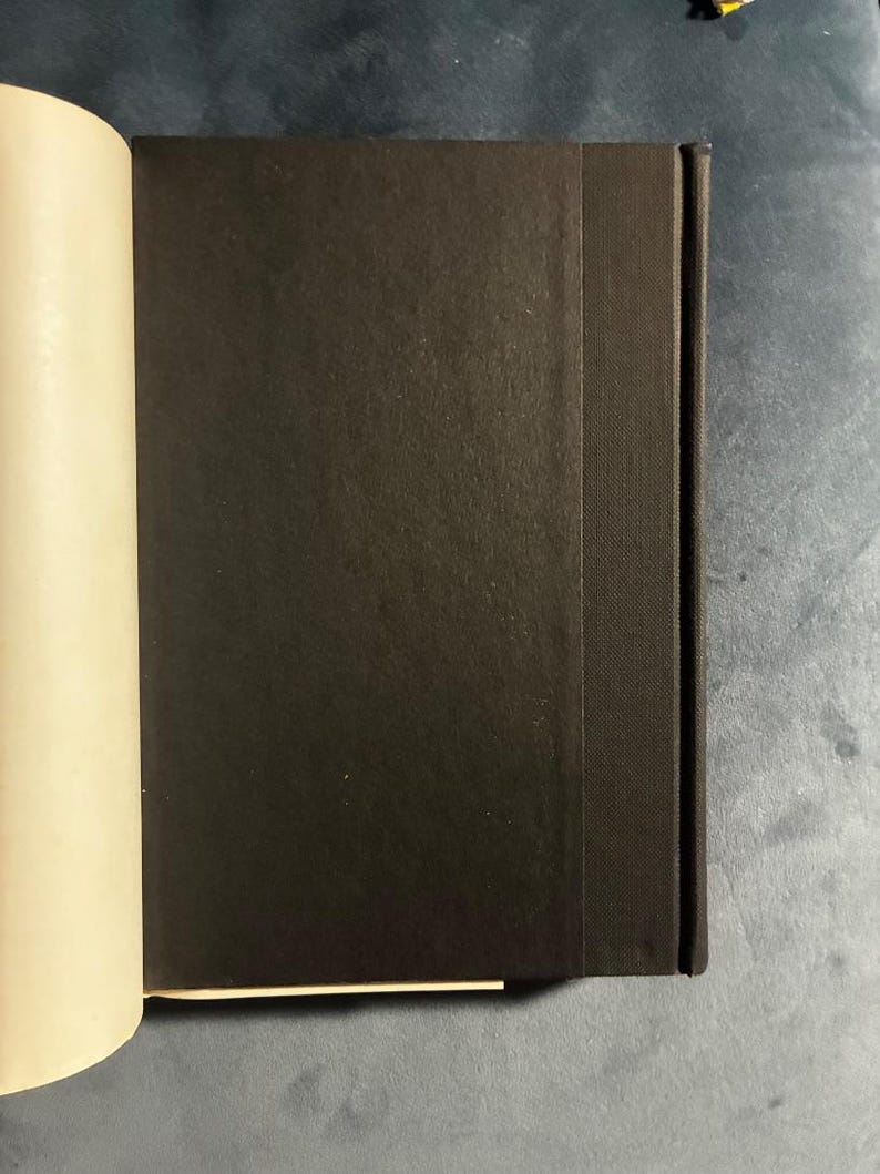 El cráneo bajo la piel de P. D. James. Primera edición, primera impresión. Casi perfecto/Muy buen estado. Tapa dura. imagen 10