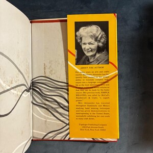 Weaving on Cardboard: Simple Looms to Make and Use (1972 First Edition) image 3